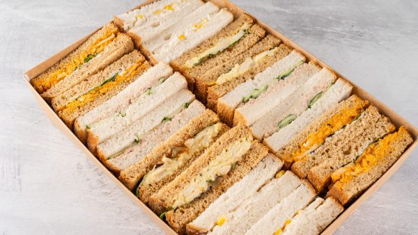 We offer catering delivery on all our sandwich food boxes